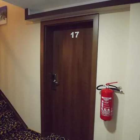 Hotel Zum Weissen Ochsen 3*